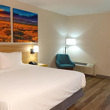 Days Inn By Wyndham Norman-2